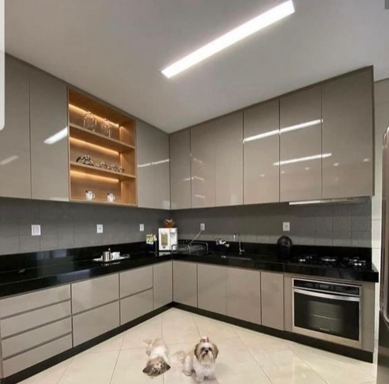 Ahşap ve Füme Modern Mutfak