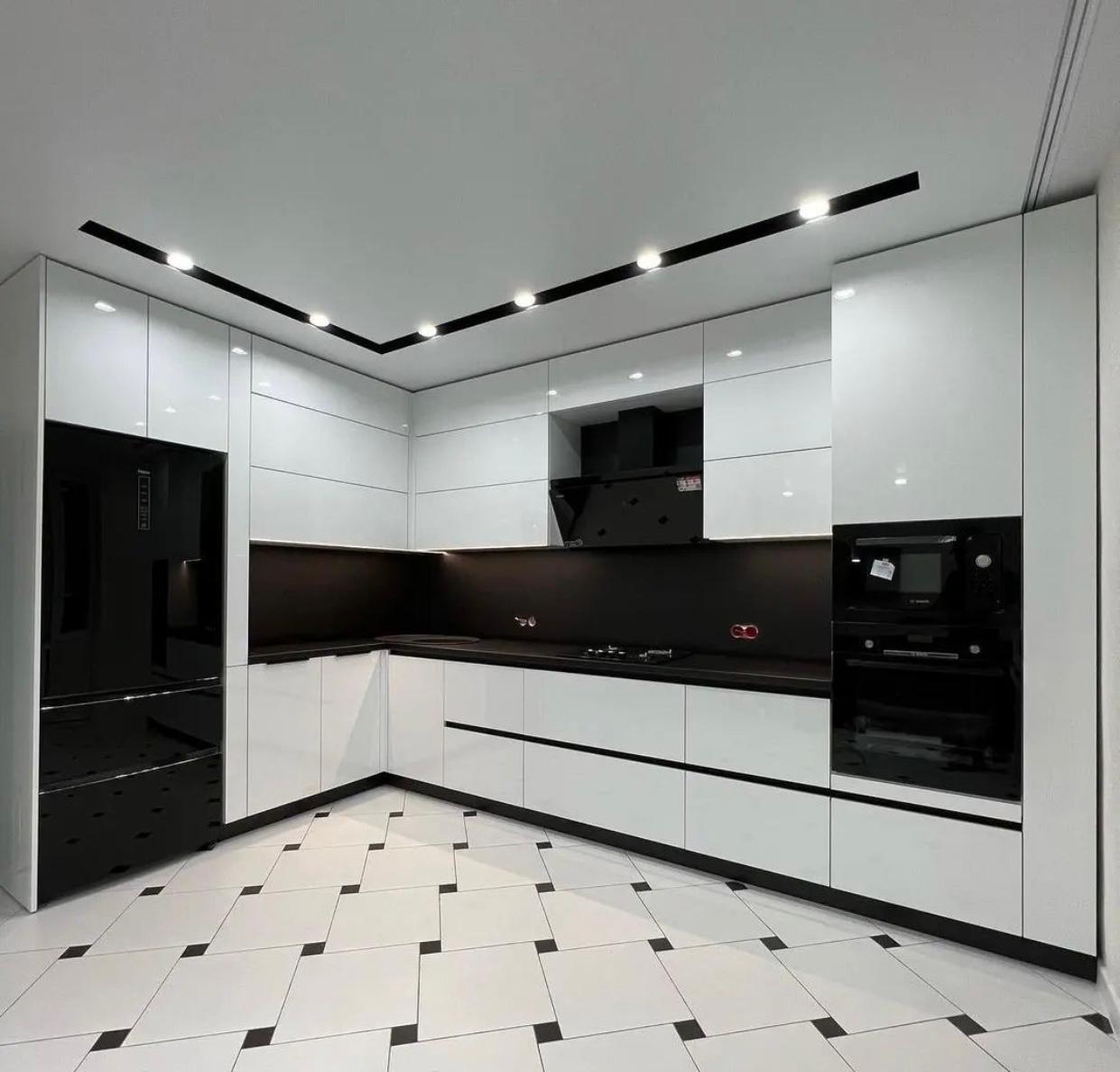 Ahşap ve Gri Modern Mutfak