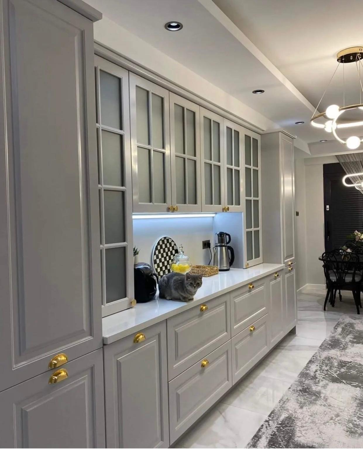 Ahşap ve Gri Modern Mutfak